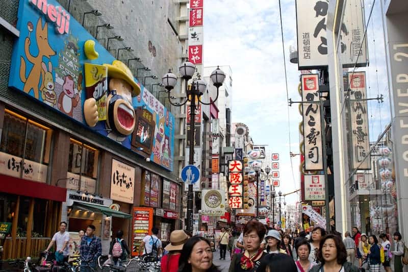 A Wander Down Dotonburi – Osaka’s Street of Giant Food